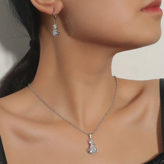 Women's Affordable Luxury Fashion Ear Clip Clavicle Chain